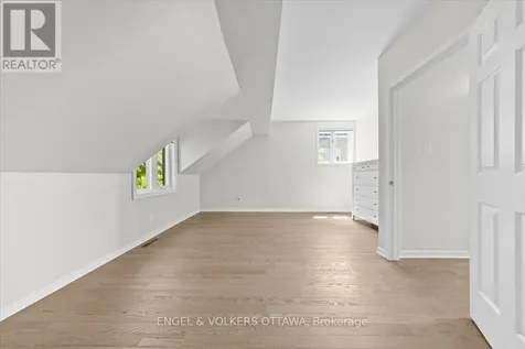 72 Greenfield Avenue Ottawa ON K1S 0X7
