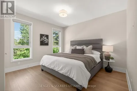 102 Granton Avenue Ottawa ON K2G 1X5
