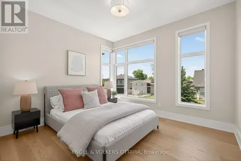 102 Granton Avenue Ottawa ON K2G 1X5