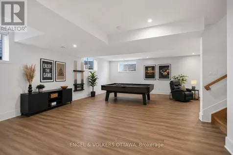 102 Granton Avenue Ottawa ON K2G 1X5