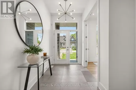 102 Granton Avenue Ottawa ON K2G 1X5