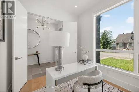 102 Granton Avenue Ottawa ON K2G 1X5