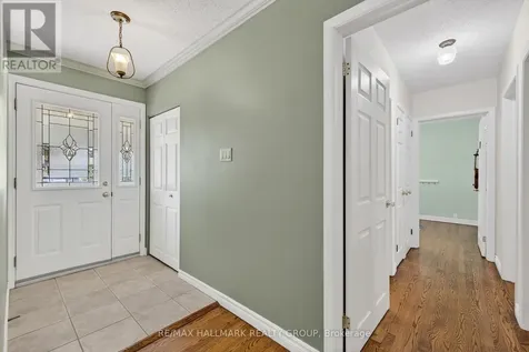 53 Farlane Boulevard Ottawa ON K2E 5H3