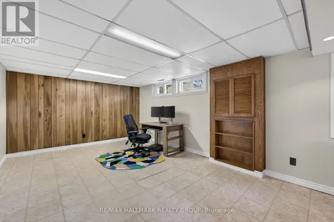 53 Farlane Boulevard Ottawa ON K2E 5H3