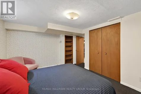 53 Farlane Boulevard Ottawa ON K2E 5H3