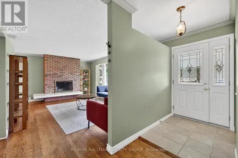 53 Farlane Boulevard Ottawa ON K2E 5H3