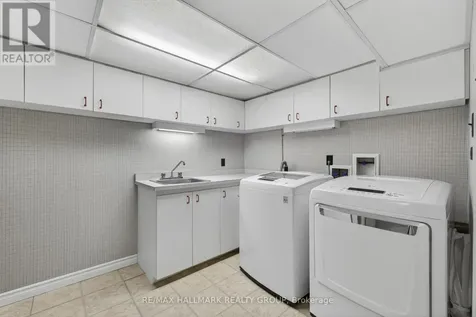 53 Farlane Boulevard Ottawa ON K2E 5H3
