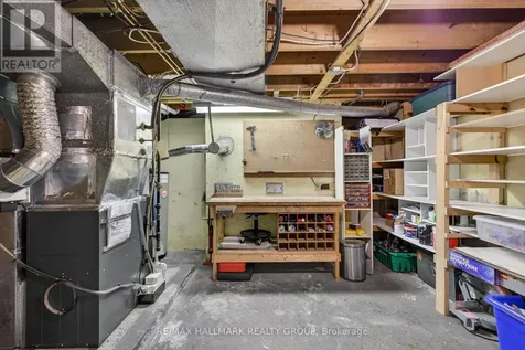 53 Farlane Boulevard Ottawa ON K2E 5H3