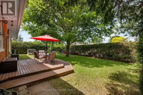 53 Farlane Boulevard Ottawa ON K2E 5H3