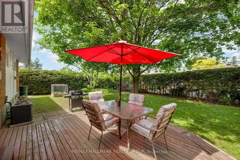 53 Farlane Boulevard Ottawa ON K2E 5H3