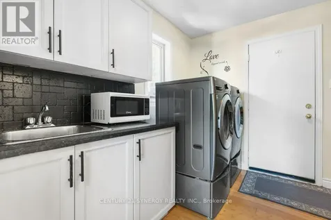 37 Windfield Crescent Ottawa ON K2M 2B7