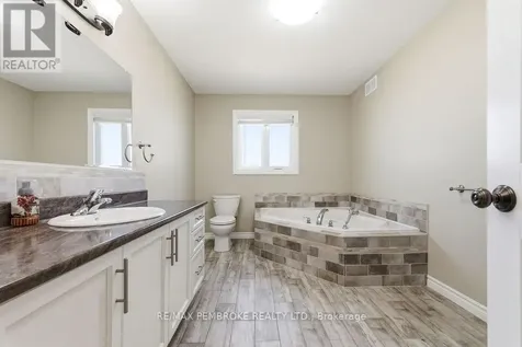 74 Oak Avenue Petawawa ON K8H 0B5