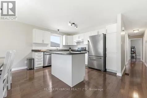74 Oak Avenue Petawawa ON K8H 0B5