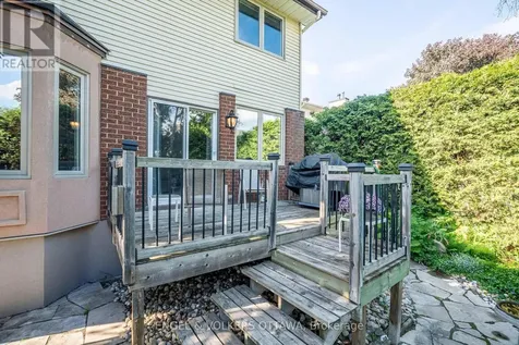 30 Huntings End Avenue Ottawa ON K2M 1R3