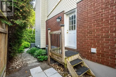 30 Huntings End Avenue Ottawa ON K2M 1R3