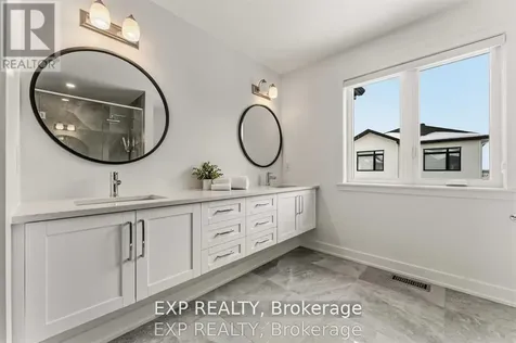 911 Duxbury Lane Ottawa ON K4M 0M2
