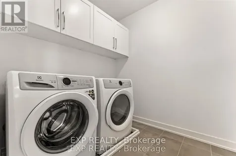 911 Duxbury Lane Ottawa ON K4M 0M2
