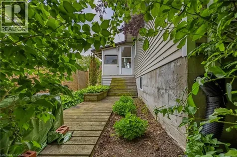 122 West Quarterline Road Port Rowan ON N0E 1M0