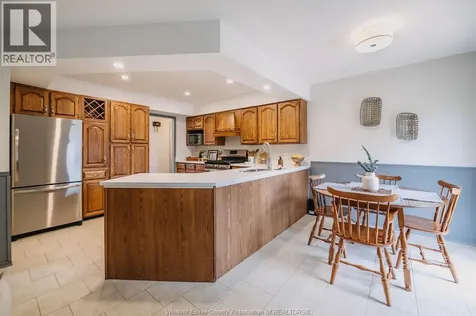 286 Cherrywood Kingsville ON N9Y 3R4
