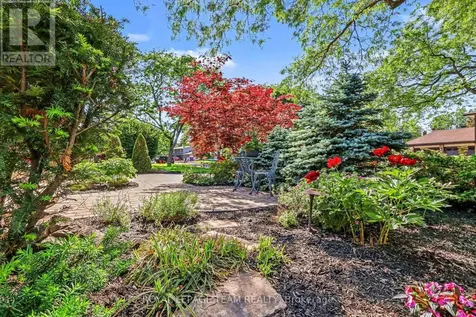 70 Condor Drive Ottawa ON K1V 9C2