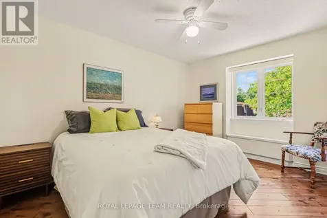 70 Condor Drive Ottawa ON K1V 9C2