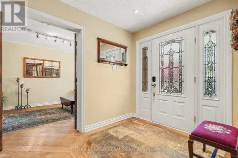 70 Condor Drive Ottawa ON K1V 9C2