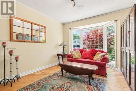 70 Condor Drive Ottawa ON K1V 9C2