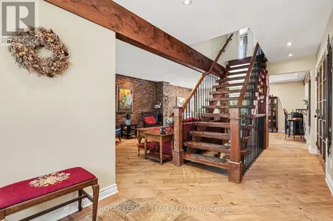70 Condor Drive Ottawa ON K1V 9C2