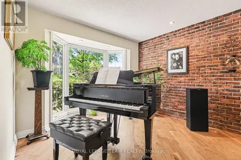 70 Condor Drive Ottawa ON K1V 9C2