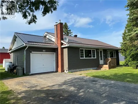 44 King W St. Charles ON P0M 2W0