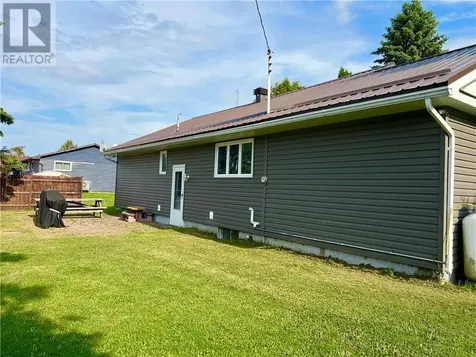 44 King W St. Charles ON P0M 2W0