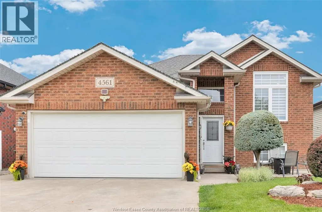 4561 Fontana Avenue Windsor ON N9G 3C8