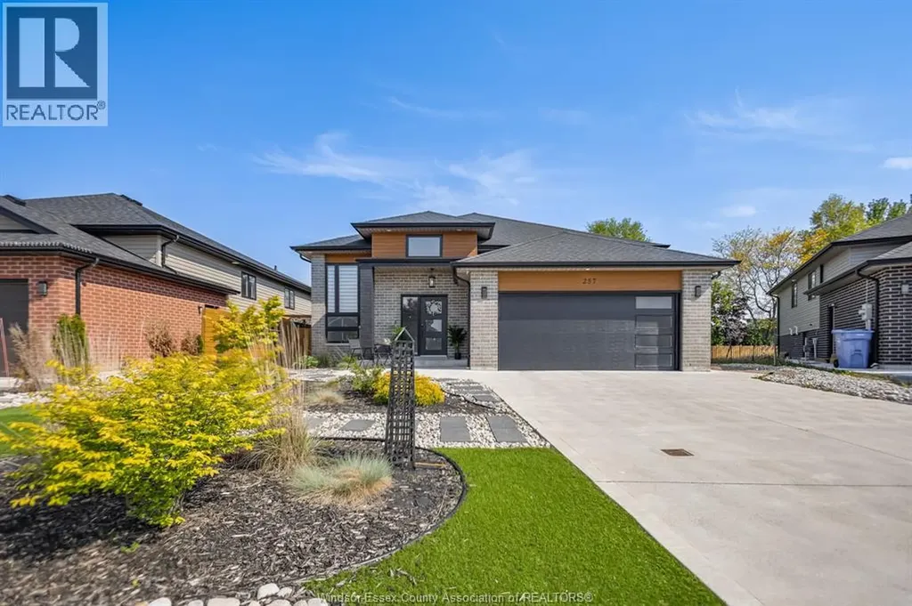 257 Robinson Avenue Essex ON N8M 0A8