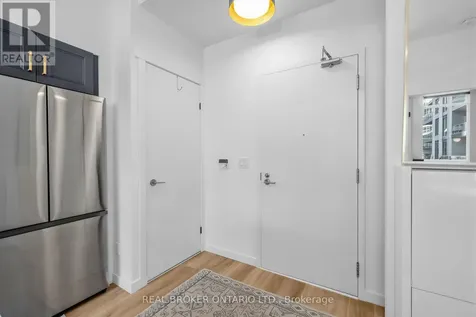 209 Fort York Boulevard Toronto (waterfront Communities) ON M5V 4A1