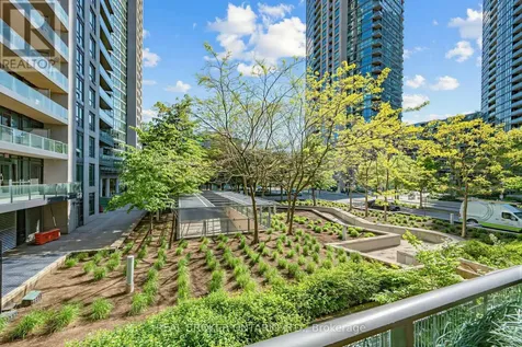 209 Fort York Boulevard Toronto (waterfront Communities) ON M5V 4A1