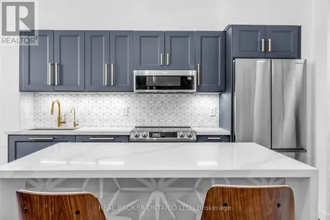 209 Fort York Boulevard Toronto (waterfront Communities) ON M5V 4A1