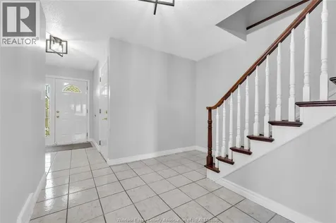 3009 Suffolk Street Windsor ON N8R 1P1