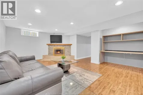 3009 Suffolk Street Windsor ON N8R 1P1