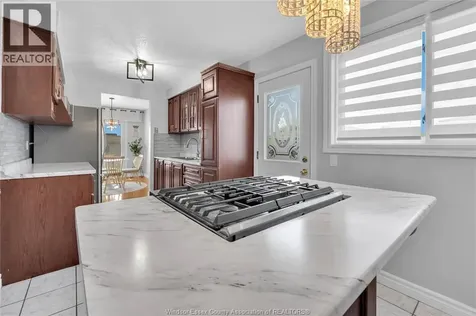 3009 Suffolk Street Windsor ON N8R 1P1