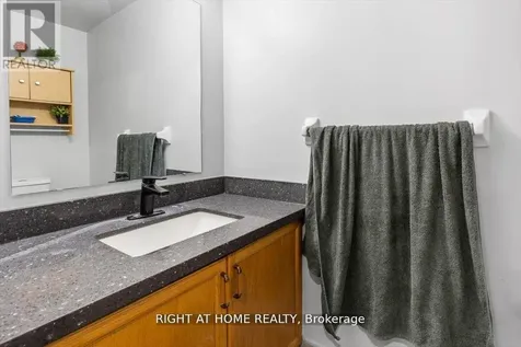 275 Tagge Crescent Kitchener ON N2K 3R7