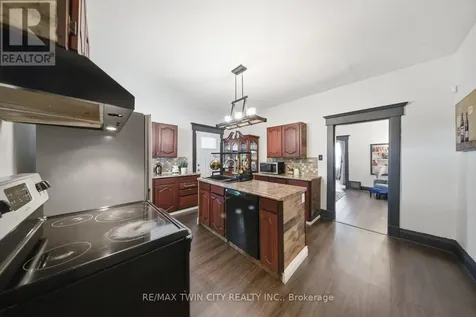 12 Brunswick Street North Brantford ON N3T 1E7