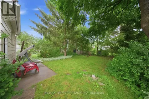12 Brunswick Street North Brantford ON N3T 1E7