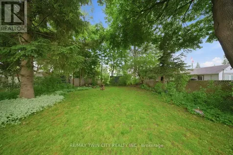 12 Brunswick Street North Brantford ON N3T 1E7