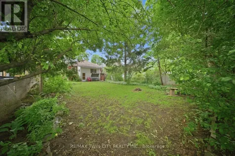 12 Brunswick Street North Brantford ON N3T 1E7