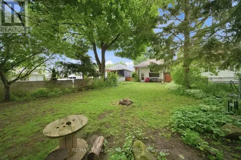 12 Brunswick Street North Brantford ON N3T 1E7
