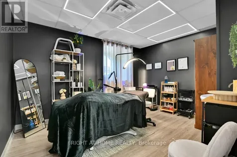 860 Taylor Creek Drive Ottawa ON K1C 1T1