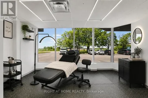 860 Taylor Creek Drive Ottawa ON K1C 1T1