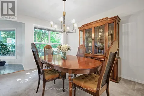126 Dossetter Way Ottawa ON K1G 4S5