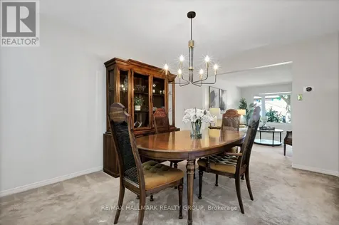 126 Dossetter Way Ottawa ON K1G 4S5