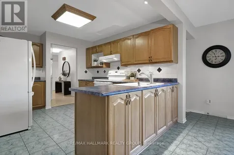 126 Dossetter Way Ottawa ON K1G 4S5